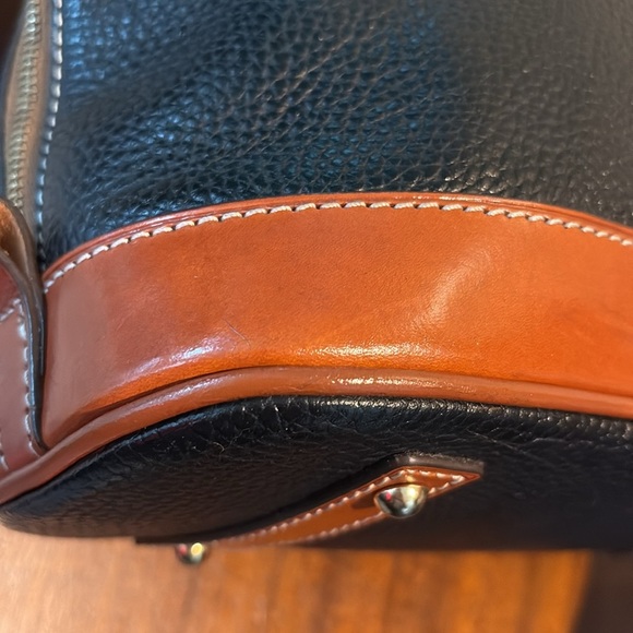 Dooney Bourke   Dome top satchel pebble, leather black/cinnamon, brown  trim EUC - Picture 10 of 17